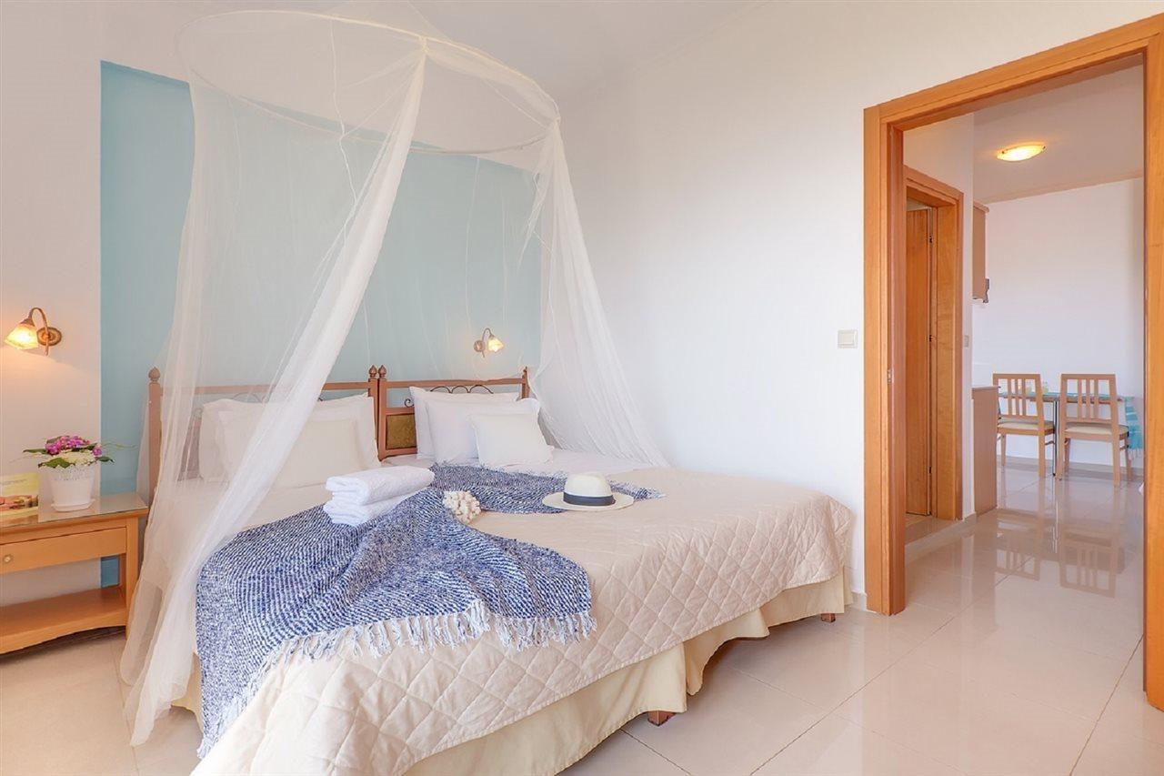 Notos Heights Hotel & Suites Malia Esterno foto