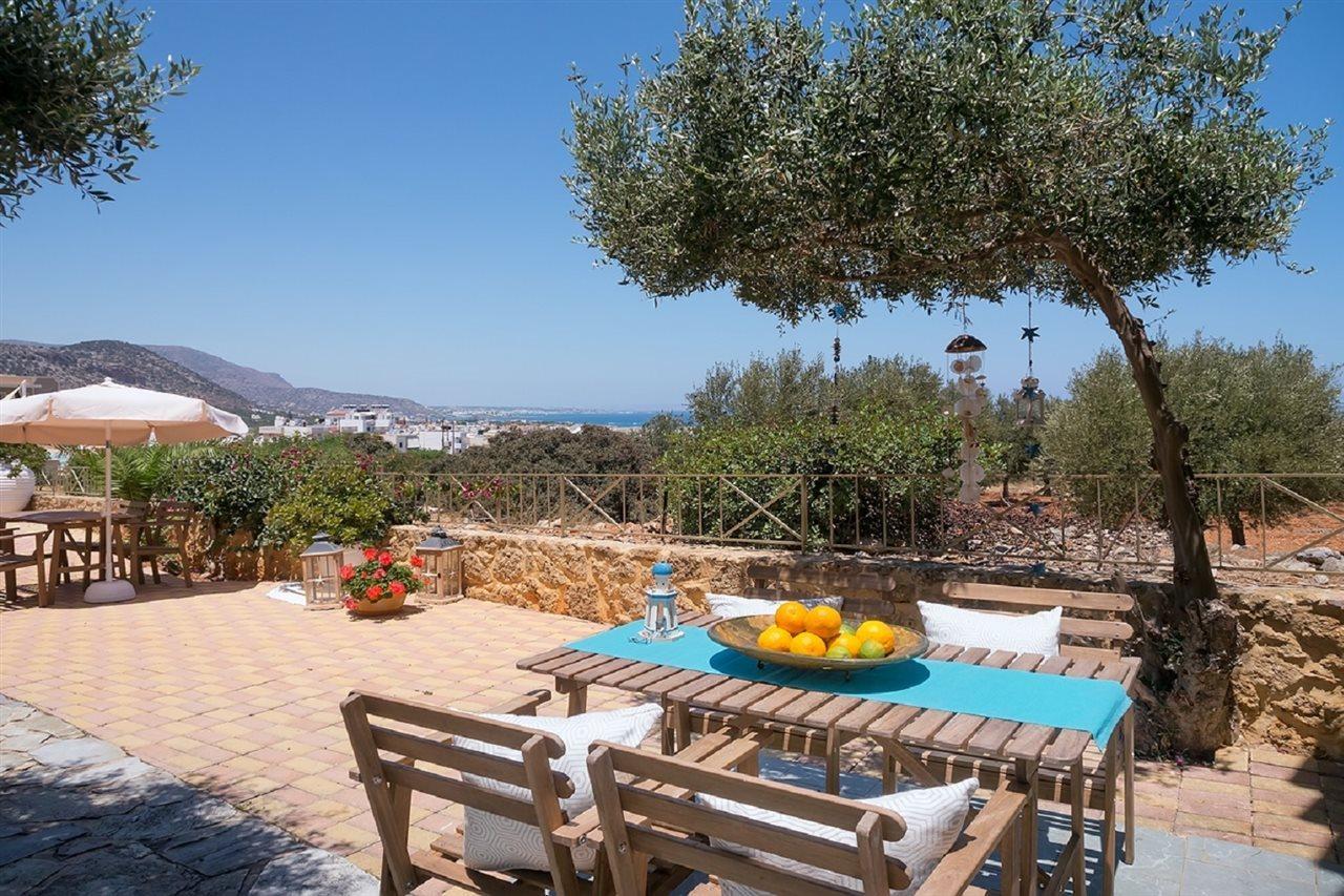 Notos Heights Hotel & Suites Malia Esterno foto