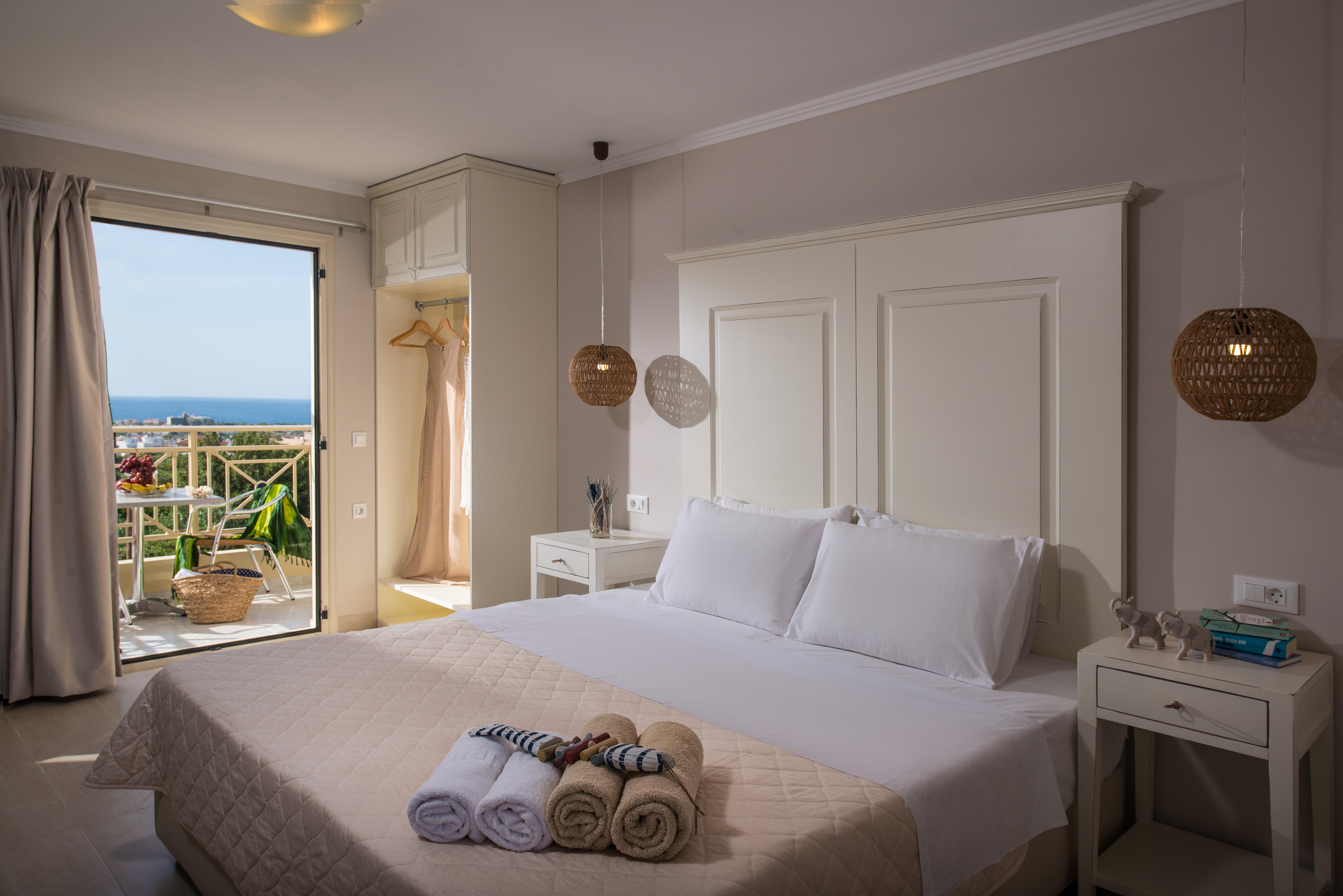 Notos Heights Hotel & Suites Malia Esterno foto