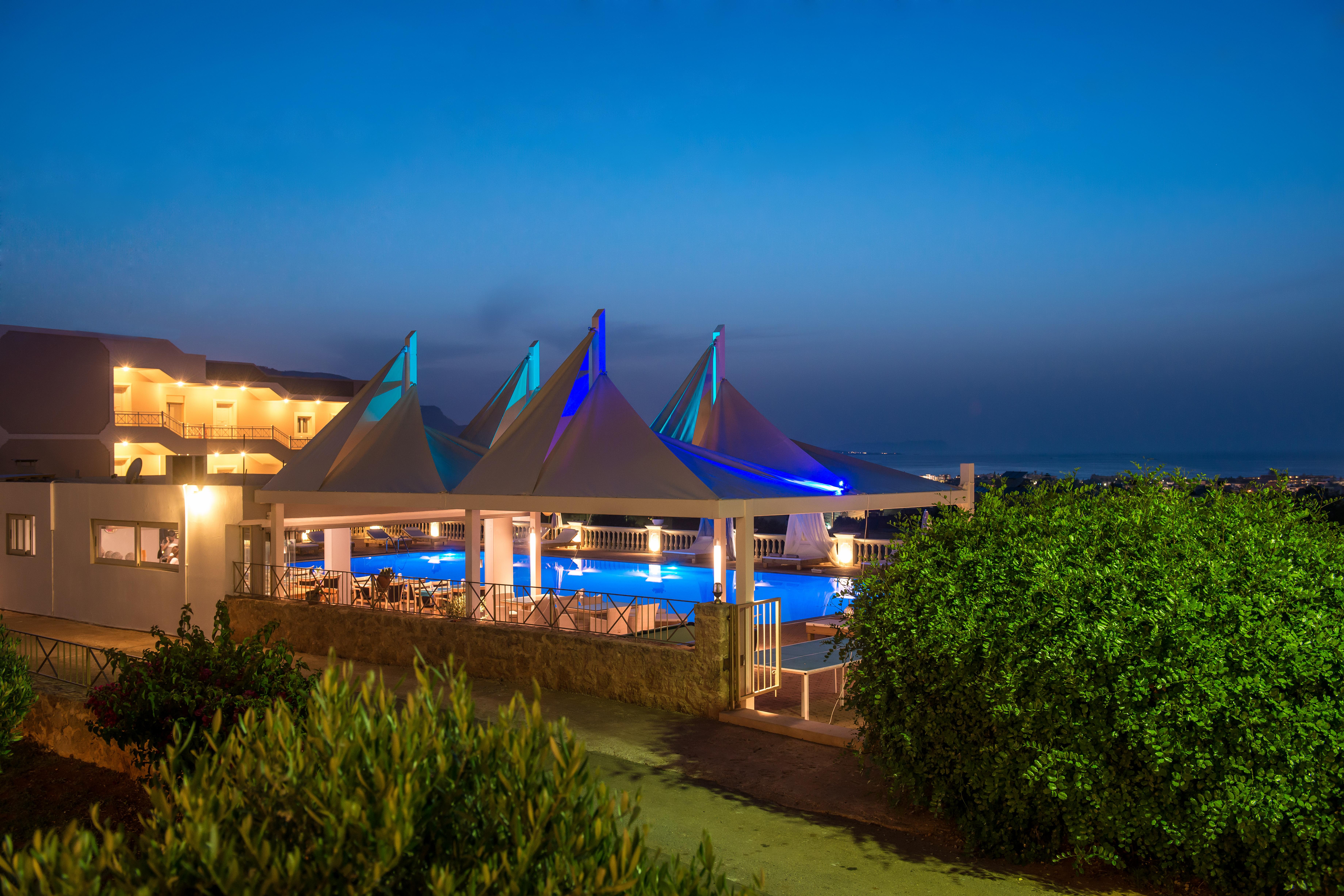 Notos Heights Hotel & Suites Malia Esterno foto